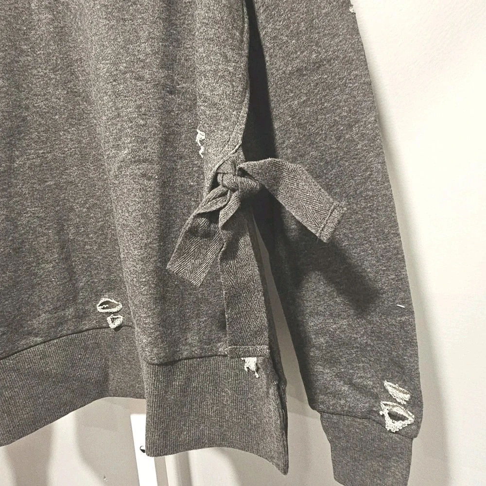 NWT Romeo & Juliet Couture Size M Distressed Sweatshirt Dk Gray Side Slit & Ties